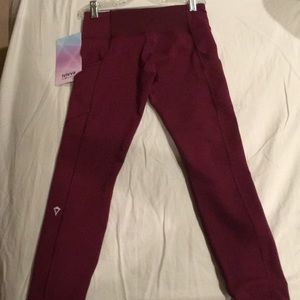 Ivivva pants for girls size 10 maroon color